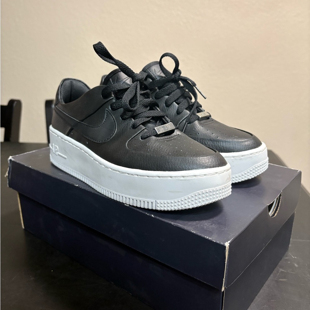 NIKE AIR FORCE W AF1 SAGE LOW